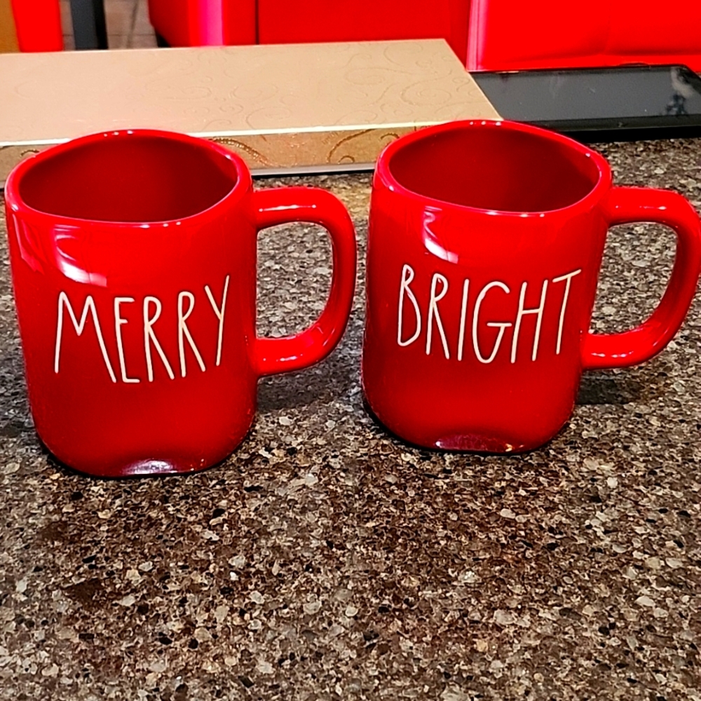 Rae Dunn Christmas mug set